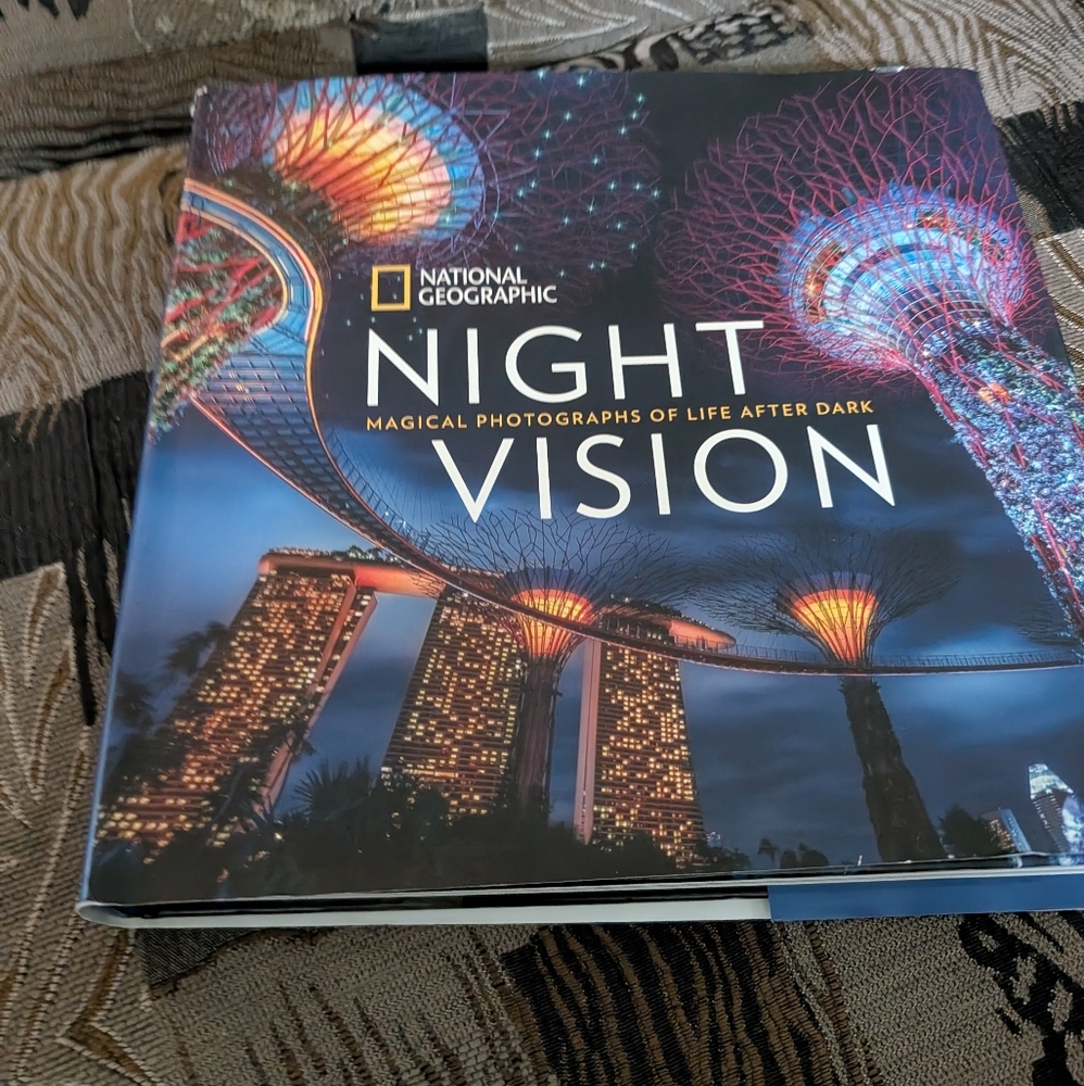 National Geographic Night Vision with Blue and Red Highlights